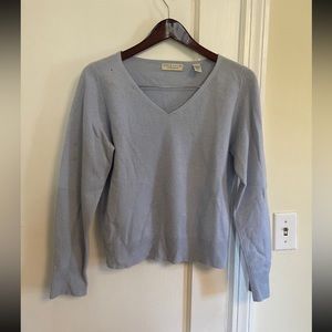 V-neck cashmere sweater